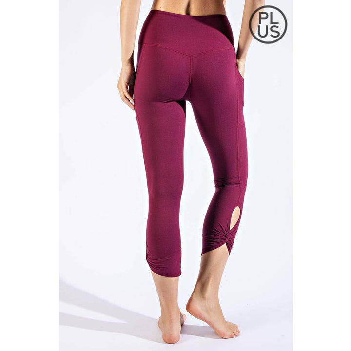 RAE MODE PLUS SIZE CAPRI KEYHOLE YOGA LEGGINGS - DESERT SUN