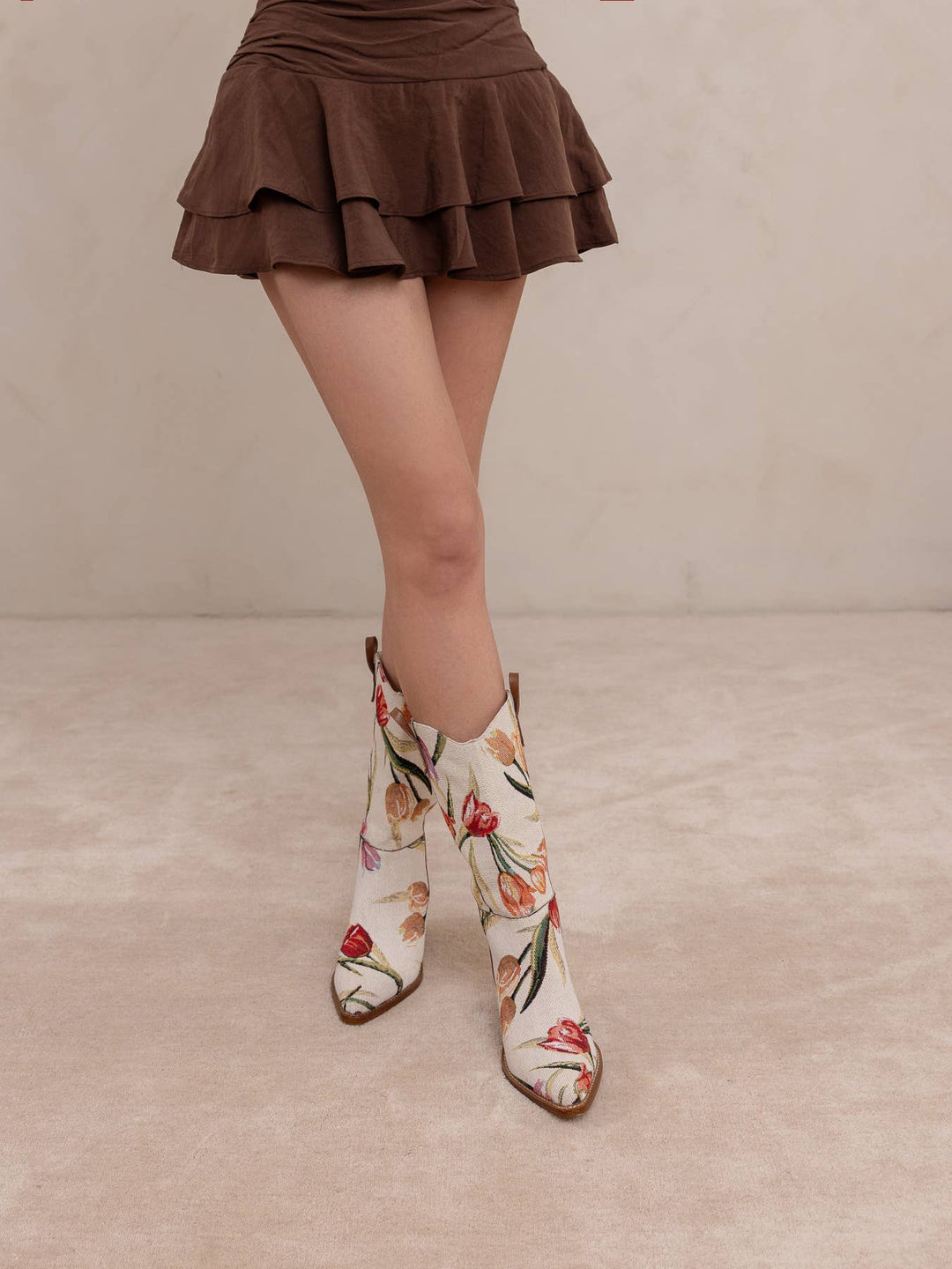 The Tesha | Beige Tulip Floral Cowboy Boot