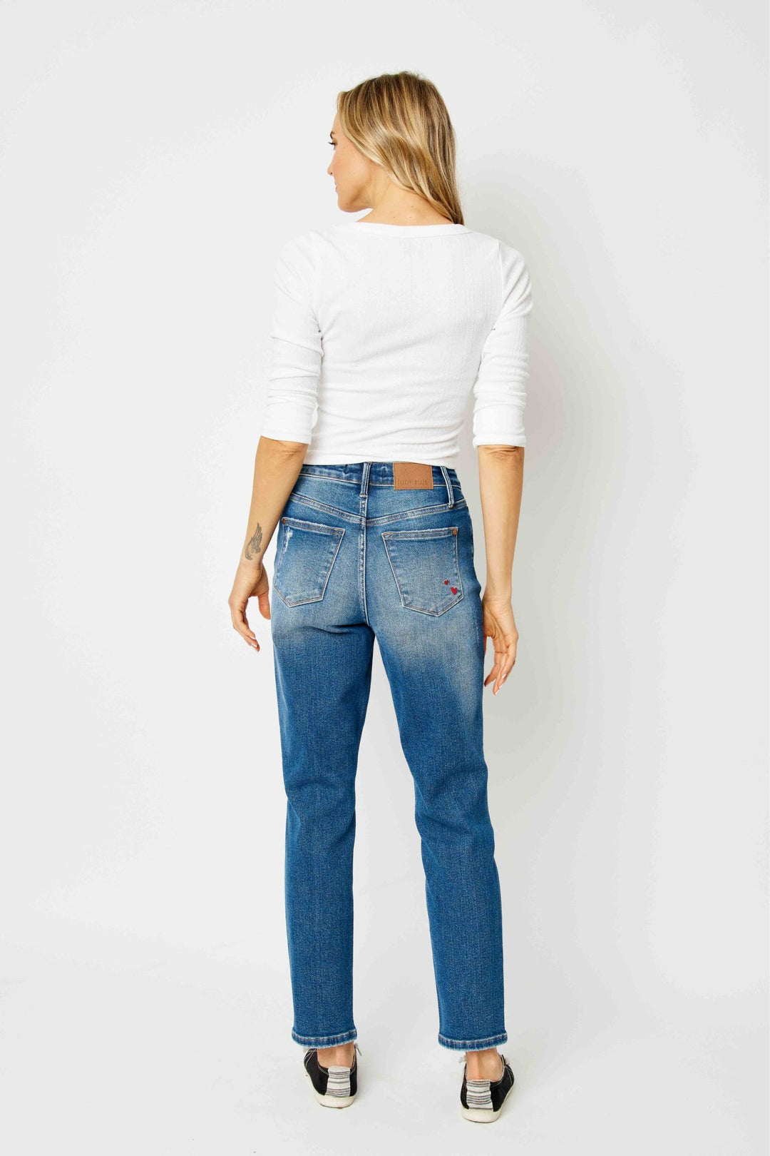 Judy Blue Queen of Hearts Coin Pocket Boyfriend Cut Denim