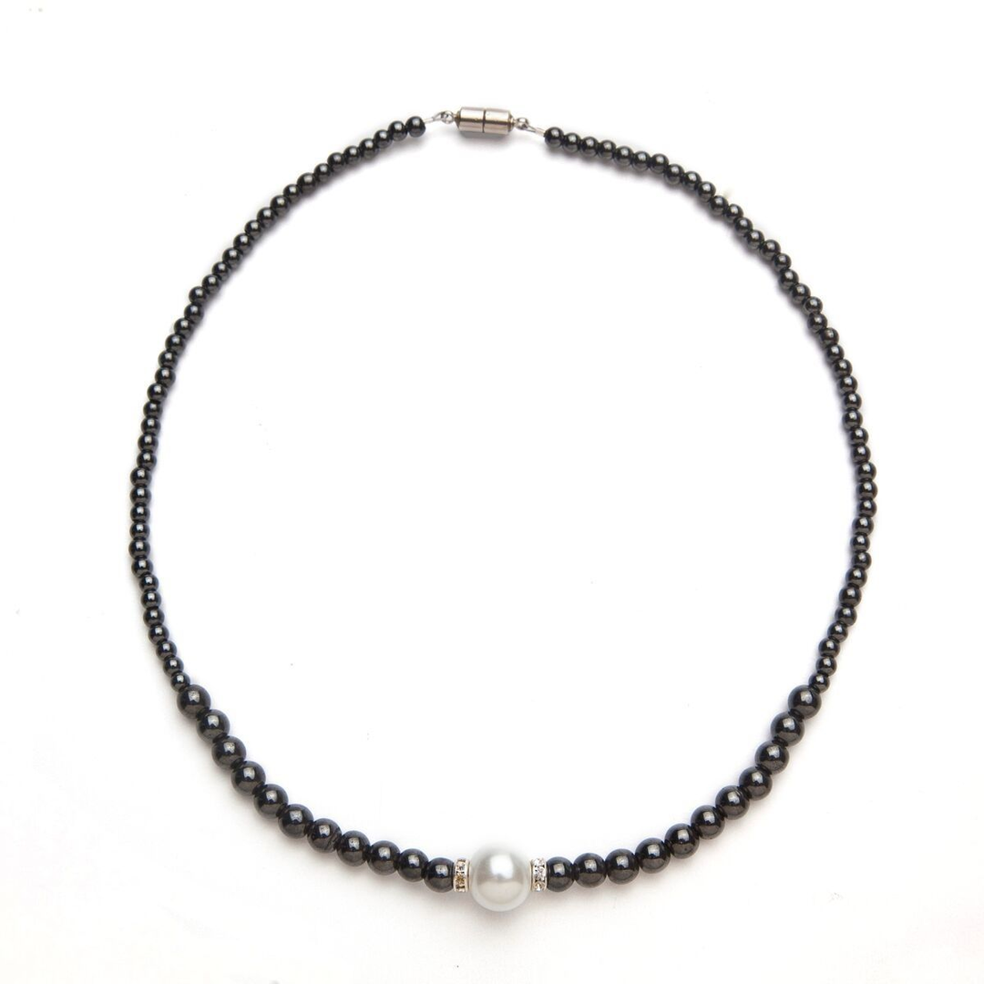 Black & White Magnetic Necklace 18"