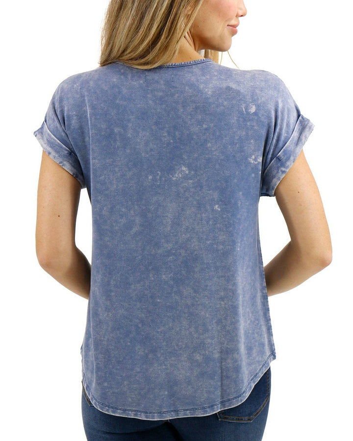 Henley Mineral Washed Tee in Washed Navy