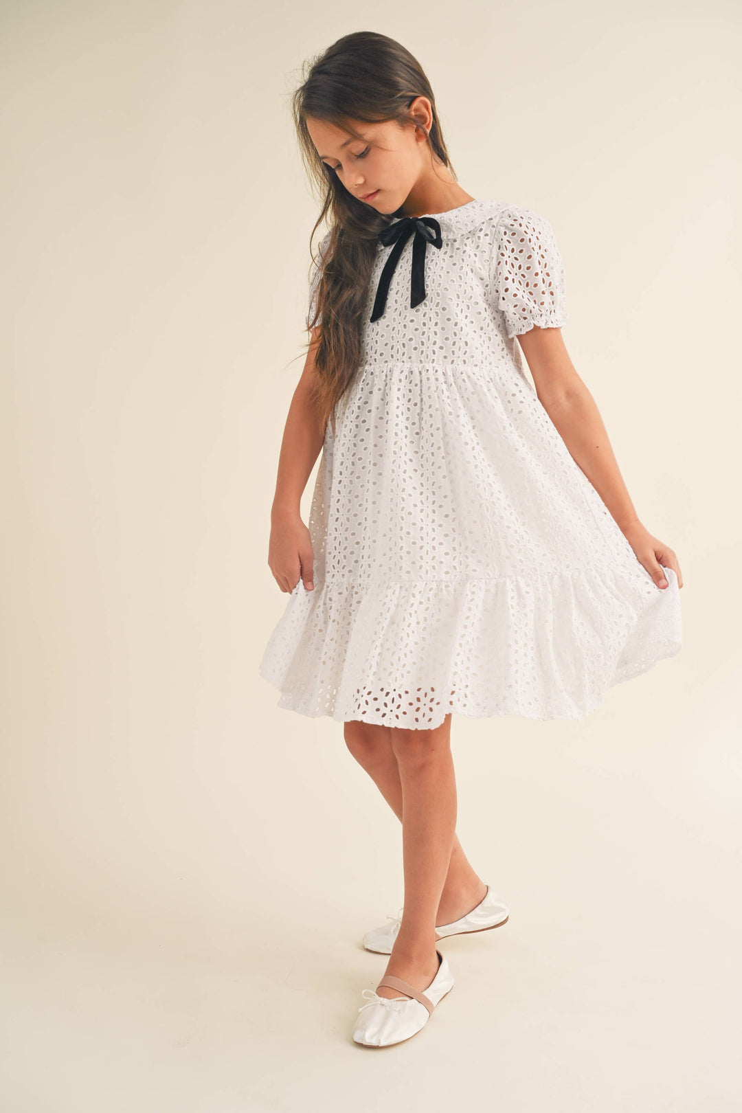 GIRLS EYELET DRESS WITH PUFF SLEEVES