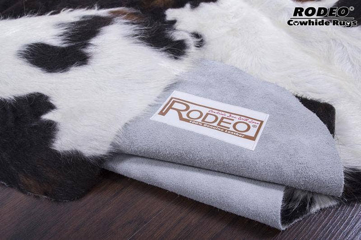 Rodeo Tricolor Cowhide Rug -6X8'