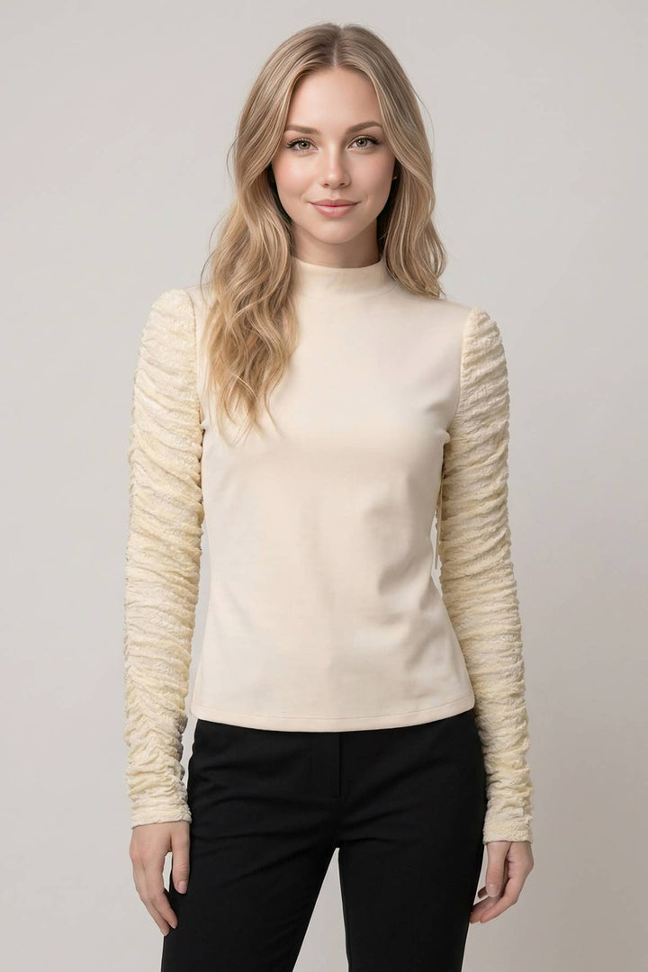 A Little Romance Lace Sleeve Top – Ecru