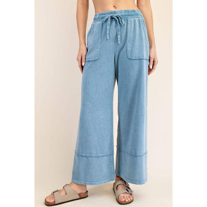 New Colors MINERAL WASHED WIDE LEG PANT - Mocha