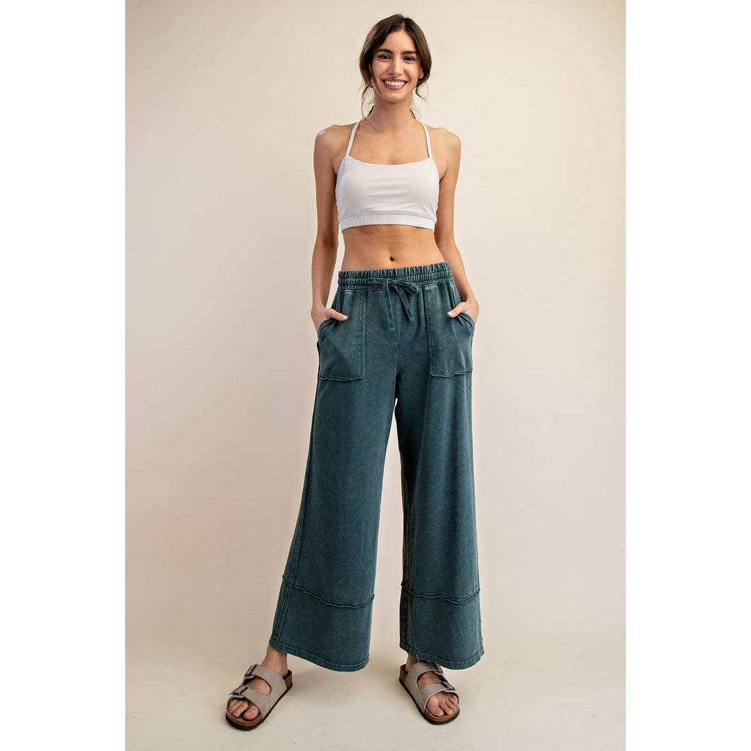 New Colors MINERAL WASHED WIDE LEG PANT - Mocha