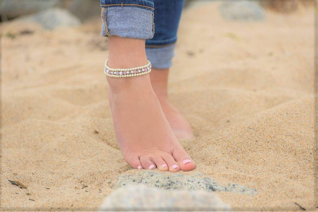 Yellow Cat's Eye White Magnetic Stretch Anklet