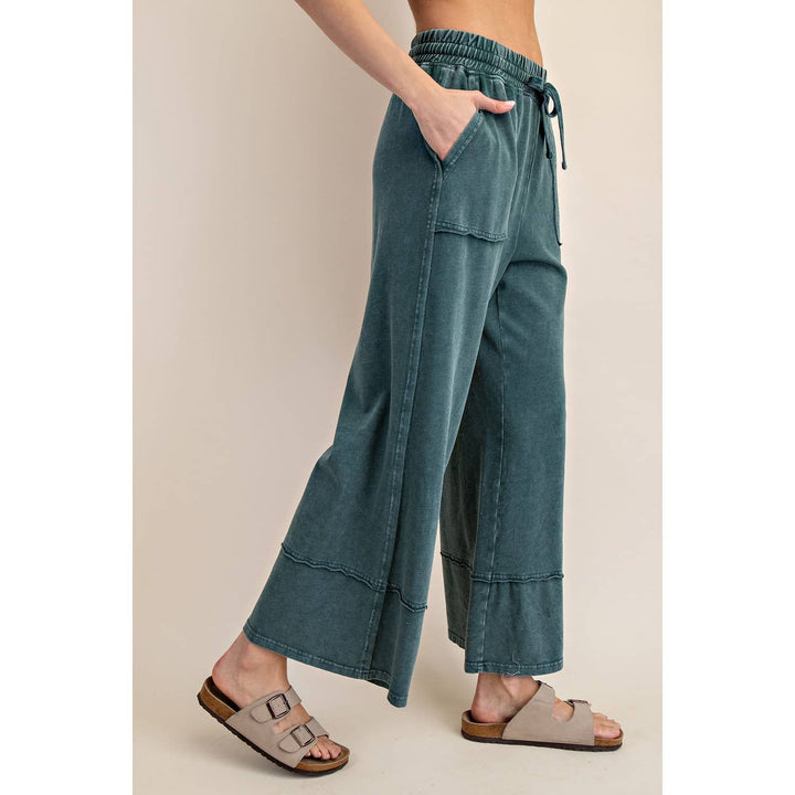 New Colors MINERAL WASHED WIDE LEG PANT - Mocha