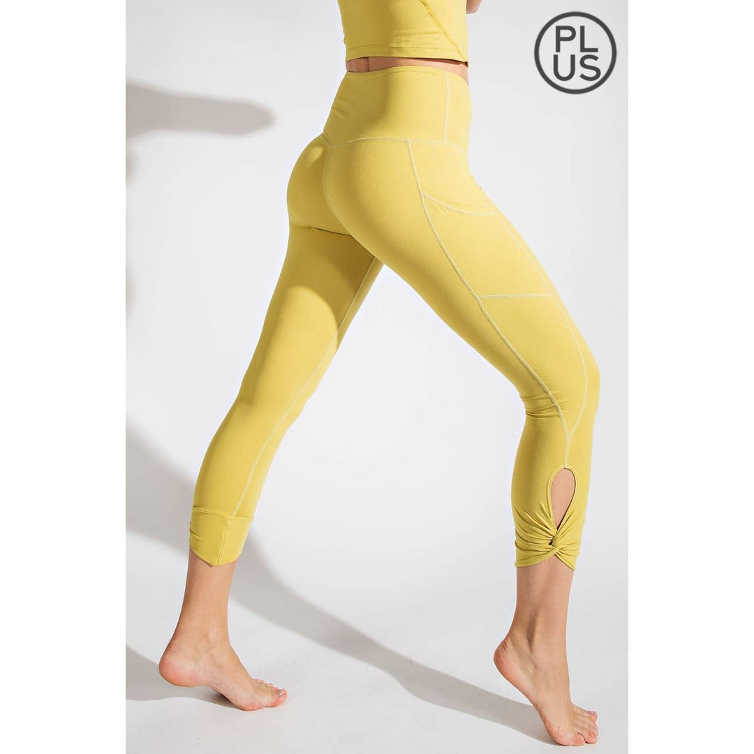 RAE MODE PLUS SIZE CAPRI KEYHOLE YOGA LEGGINGS - DESERT SUN