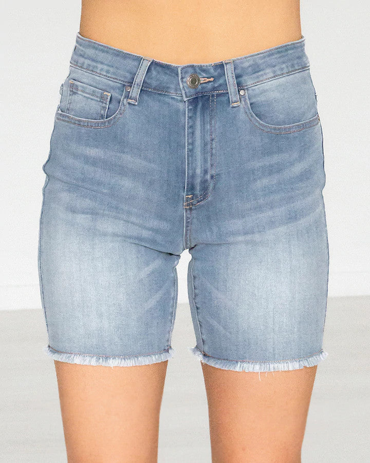 Grace and Lace Non-Distressed 7” Shorts - Light Midwash