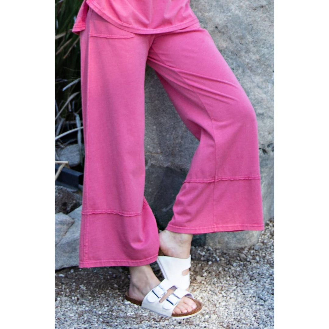 New Colors MINERAL WASHED WIDE LEG PANT - Mocha