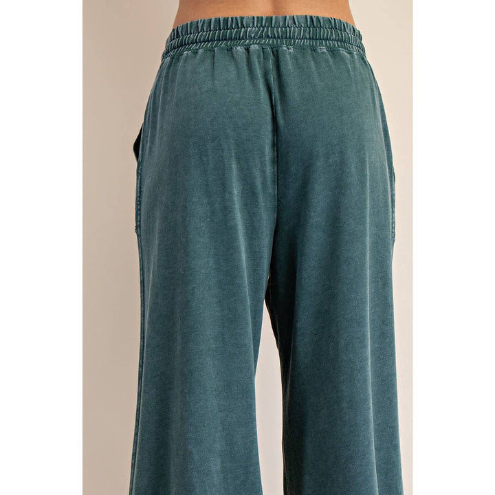 New Colors MINERAL WASHED WIDE LEG PANT - Mocha