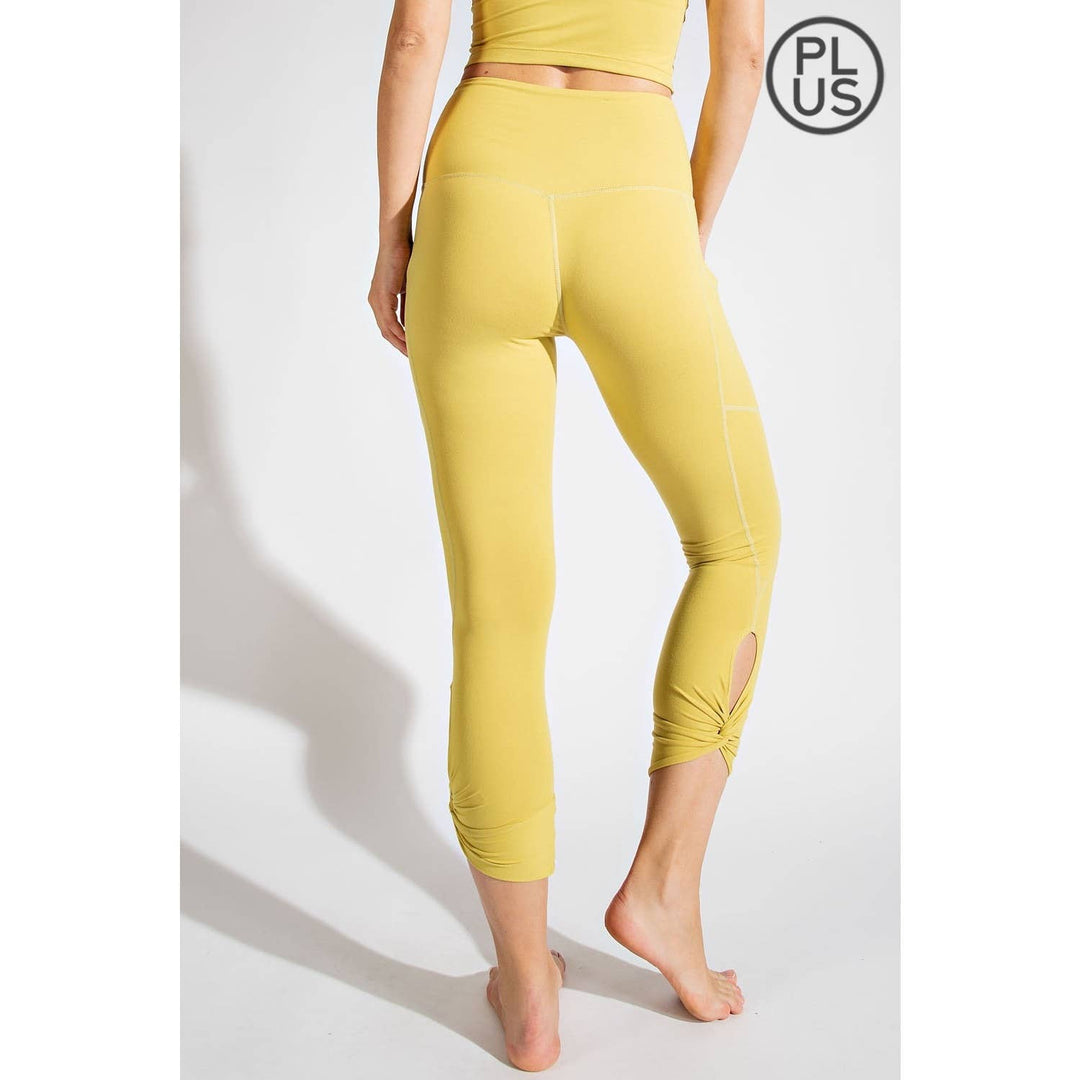 RAE MODE PLUS SIZE CAPRI KEYHOLE YOGA LEGGINGS - DESERT SUN