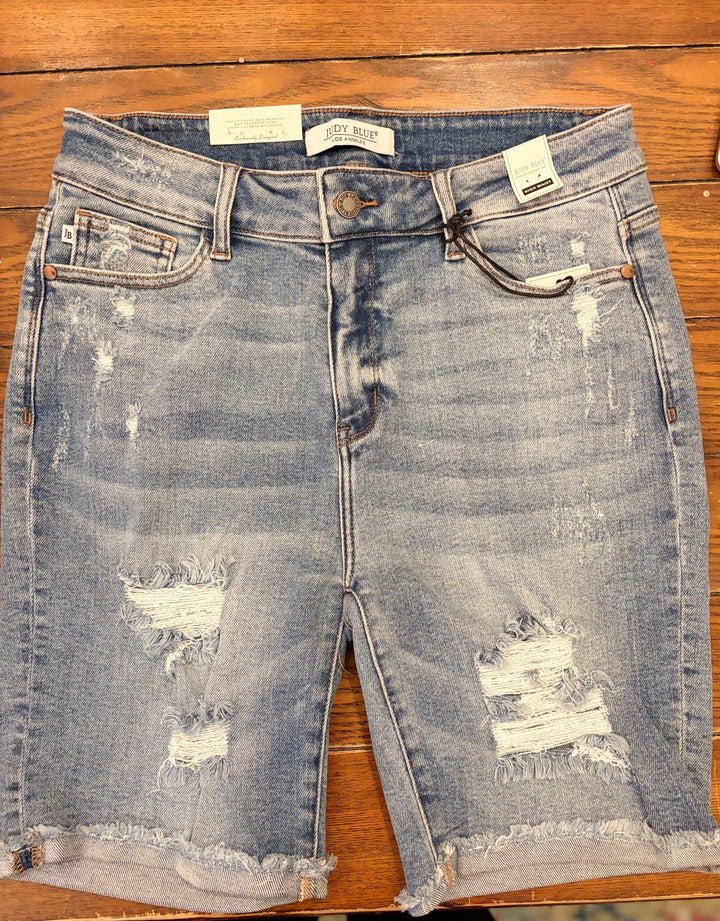 Judy Blue-"Feisty Mamacita" Destroyed Bermuda Shorts.