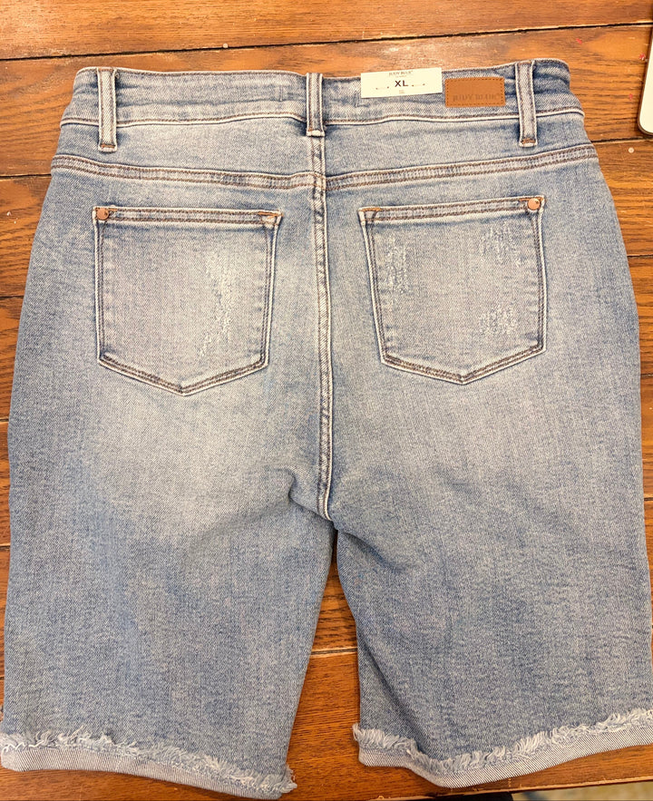 Judy Blue-"Feisty Mamacita" Destroyed Bermuda Shorts.
