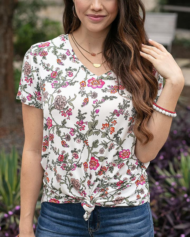 Grace and Lace Perfect V-Neck Tee in Fashion Prints - Floral Vine