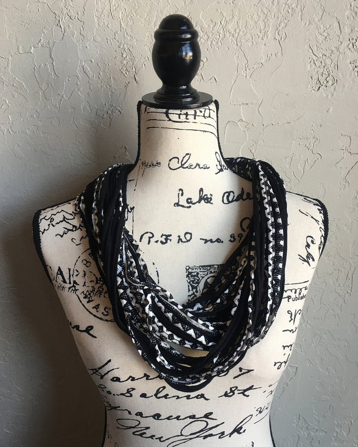 Dona Bela ClassicLT Shred Scarf  008 - Grays/Black/White