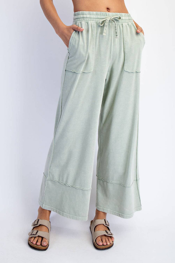 New Colors MINERAL WASHED WIDE LEG PANT - Mocha