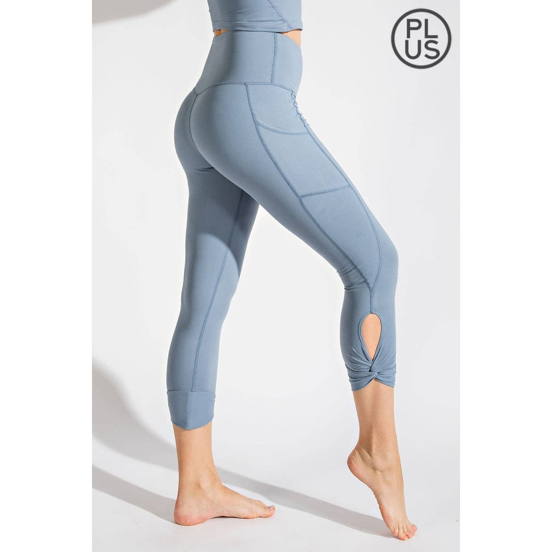 RAE MODE PLUS SIZE CAPRI KEYHOLE YOGA LEGGINGS - DESERT SUN
