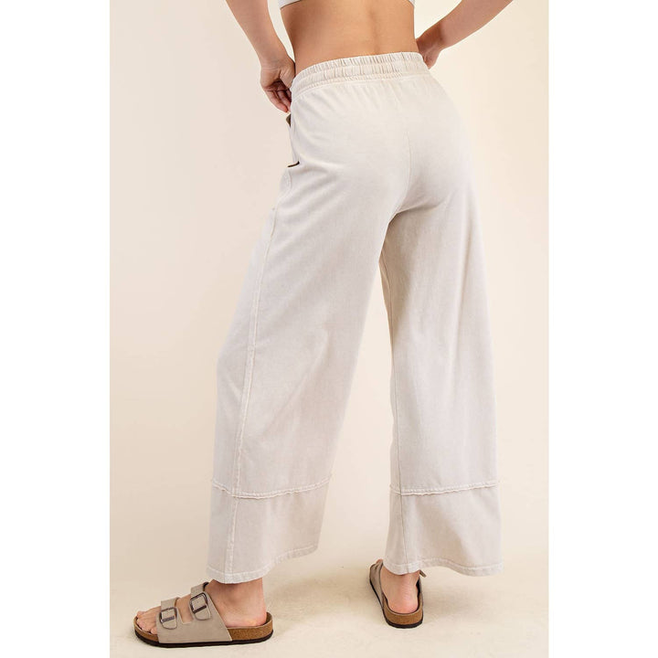 New Colors MINERAL WASHED WIDE LEG PANT - Mocha
