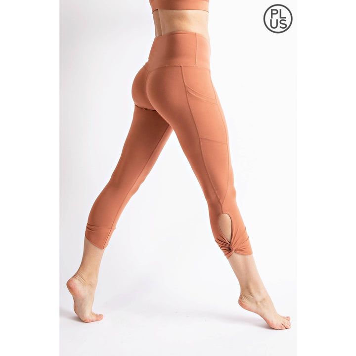 RAE MODE PLUS SIZE CAPRI KEYHOLE YOGA LEGGINGS - DESERT SUN