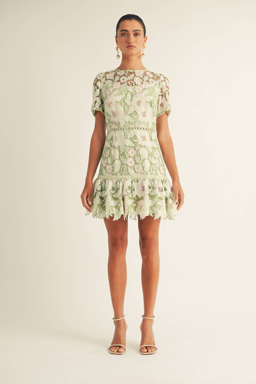 Haley - Short Slv Sweetheart Floral Lace Fitted Mini Dress