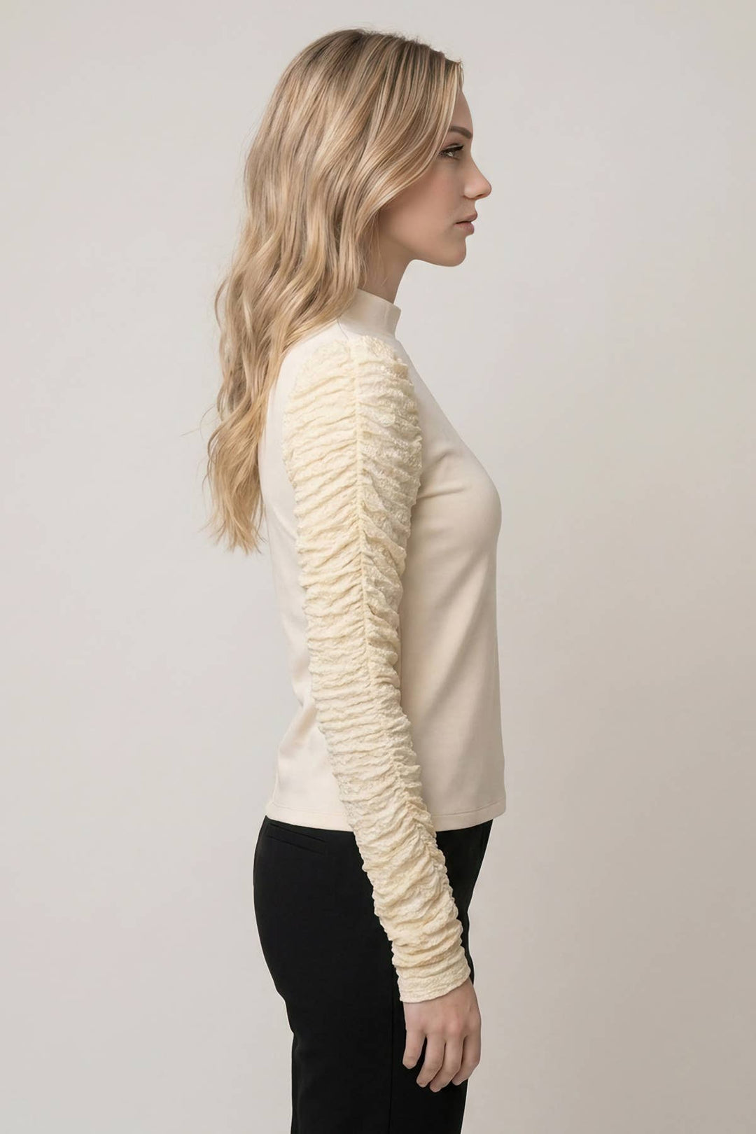 A Little Romance Lace Sleeve Top – Ecru