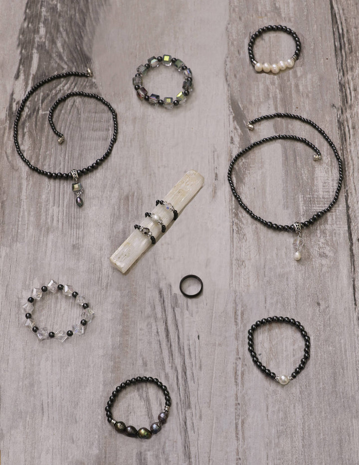 Black & White Magnetic Necklace 18"