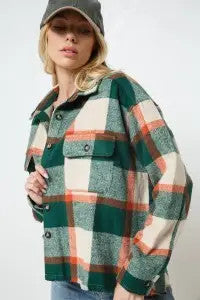 Cropped Frayed Button Up Flannel Shacket - Hunter Green