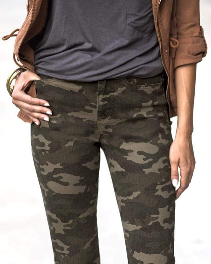 Grace and Lace Camo Mid-Rise Zip Up Jeggings